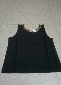 Chic Black Sleeveless Top