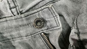 Levi's Women High Weist, Slim Fit ,Ripped Skinny J