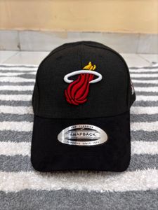 New Era League Men’s Black Baseball Cap