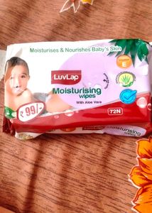 New Luvlap Moisturising Wipes With Aleovera