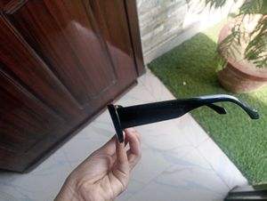 Chic Black Sunglasses