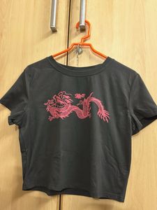 Dragon Graphic Cropped T-Shirt