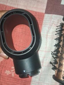 urbanyogs make me bold blow dryer brush