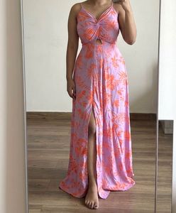 🌸Floral jumpsuit with Cutout🌸