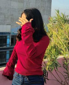 Maroon ribbed V-neck long sleeve top