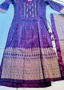 Elegant Purple Embroidered Kurta Set