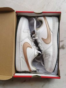 Nike Court Borough Low 2 Gs UK7