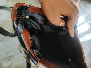 VanHeusen Chic Handbag
