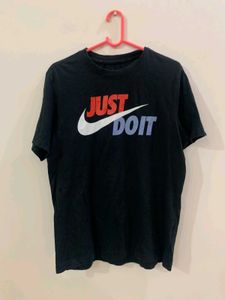Nike Tee T-Shirt