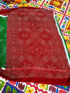 Bandhani Print Saree | Elegant Green &amp; Maroon