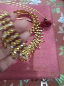 Elegant jewellery set in purple
