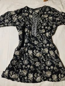 Black Floral Print Short Kurti