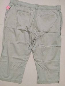 Imported Gloria Vanderbilt Capri