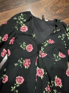 H&amp;M Floral Print V neck Top