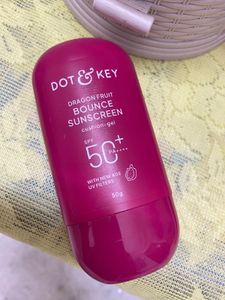 DOT &amp; KEY Dragon Fruit Sunscreen SPF 50+🫧