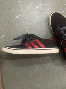 Adidas Sneakers