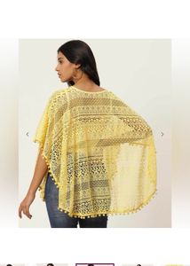 COTTINFABTextured Round Neck Top with Lace Detail