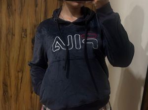 navy blue fila hoodie cozy and comfortable size M
