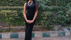 Elegant Black Maxi Dress