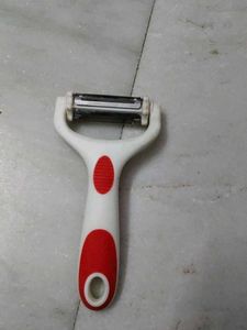 Red & White Vegetable Peeler