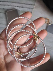 Set of 4 Metallic Bangles
