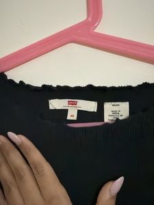Levis black ripped 3/4 Sleeve Top