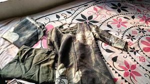 Elegant Floral pakistani Kurta Set with Dupatta