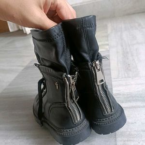 unisex boots