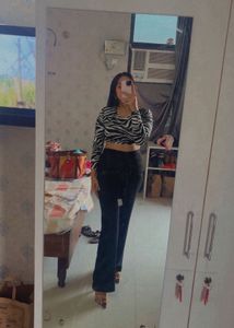 Black and white Short Crop Top