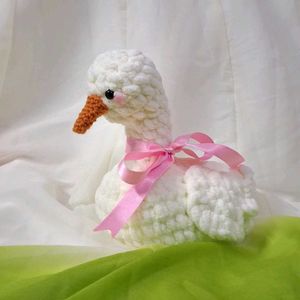 Cute Crochet Swan Plush Toy