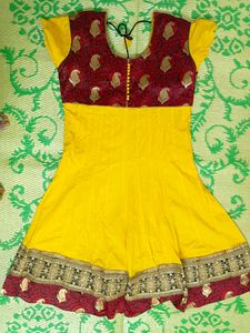 Party Wear 👗👗👗👗👗(Only Kurti/Dress)