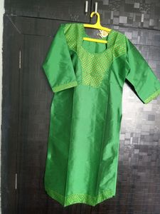 Emerald Green Embroidered Kurti