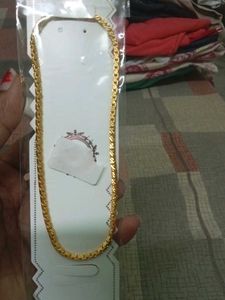 Elegant Gold Chain Necklace