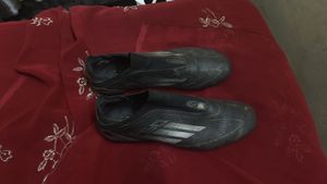 Adidas f50 black laceless football studs