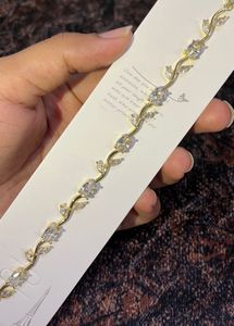 White Tulip Bracelet 🦢