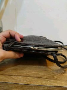 Chic Embossed Crossbody Bag✨