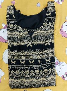 Patterned Black Top