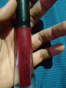 Deep Red Liquid Lipstick