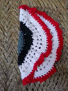 Handmade Crochet Thali pos
