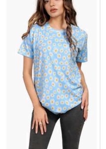 Blue Daisy Print T-Shirt