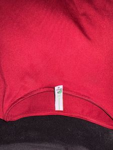 Burgundy fitted T-shirt