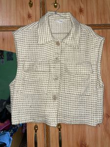 Chic Textured Sleeveless Jacket