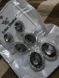 A Beautiful Earings by Golden Shadow