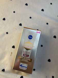 NIVEA Luminous EvenGlow Oil Control Day Cream