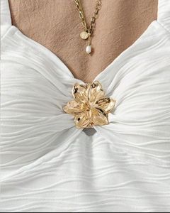 Trendy Crop Top With Flower