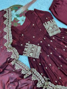 Embroidered Magenta Kurta Set