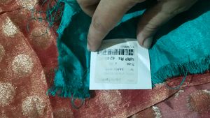 beautiful heavy sari with blouse piece and tag