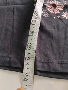 bust 32 new with tag