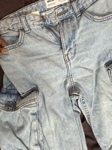 BERSHKA BAGGY