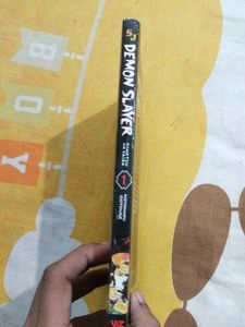 🚨 Original 🚨 Demon Slayer, Vol. 1 Manga